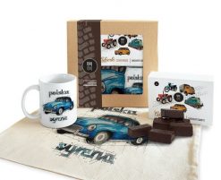 Syrena — paczka (Zawartość paczki: bluza - torba - kubek - słodycze; Rozmiar koszulki / bluzy: 5 - 6 lat; Kolor koszulki / bluzy: szary; Rodzaj nadruk. Szare bluzy nikiniki, s, bez wzorów, z bawełny, bez kaptura. Za 209.00 zł.
