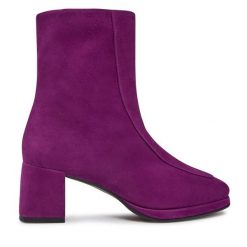 Botki Gabor. Czerwone botki Gabor, bez wzorów, bez obcasa, na słupku, bez zapięcia. Za 439.99 zł.