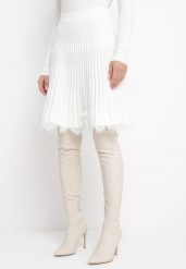 Biała Mini Spódnica z Gumką w Pasie z Koronką Cales. Białe spódnice Born2be, bez wzorów, z koronki, mini. Za 89.99 zł.