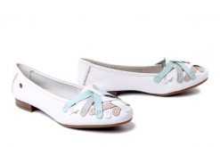 MACIEJKA P7542-11/00-0 biały, baleriny damskie. Białe baleriny Maciejka, bez wzorów, z polaru, bez obcasa, bez zapięcia. Za 178.42 zł.
