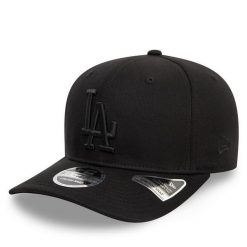 Czapka z daszkiem New Era. Czarne czapki z daszkiem New Era, bez wzorów. Za 129.99 zł.