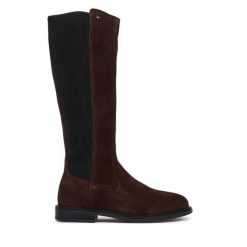 Kozaki Tommy Hilfiger. Brązowe kozaki Tommy Hilfiger, bez wzorów, bez obcasa, bez zapięcia. Za 849.99 zł.