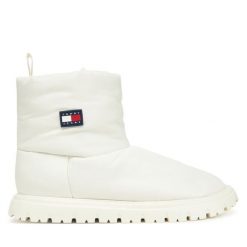 Śniegowce Tommy Jeans. Białe śniegowce Tommy Jeans, bez wzorów, z jeansu, bez zapięcia. Za 409.99 zł.