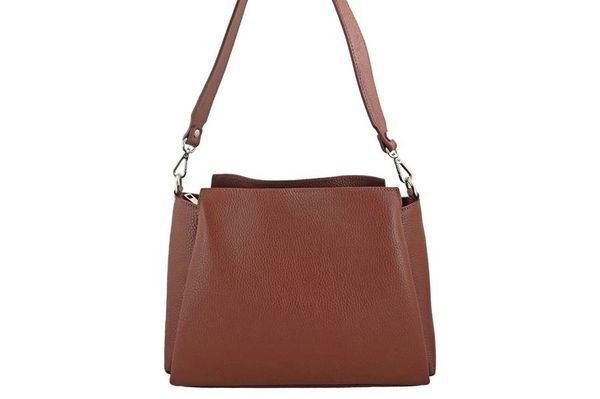 Kuferek skórzany BARBERINI'S brązowy 825-6. Brązowe shopper bag Barberinis, bez wzorów, ze skóry, biznesowe, małe, bez dodatków. Za 338.99 zł.