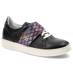 Czarne Sneakersy Simen Damskie Modne Półbuty. Czarne półbuty wsuwane Simen, bez wzorów, ze skóry, bez obcasa. Za 209.00 zł.