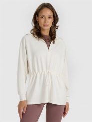 4F Bluza dresowa nierozpinana z modalem damska - biała S. Białe bluzy 4f, s, bez wzorów, z dresówki, bez ramiączek, bez kaptura. W wyprzedaży za 169.99 zł.