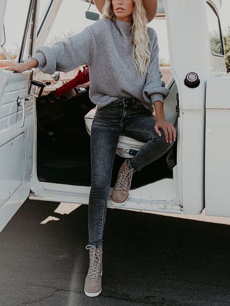 LA Angels Sweter w kolorze jasnoszarym rozmiar: S. Szare swetry LA Angels, s, bez wzorów, bez ramiączek. Za 158.10 zł.