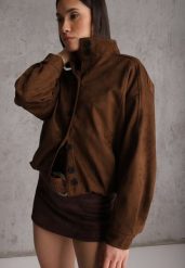 Brązowa Kurtka Bomber Jacket Ozdobiona Guzikami Quilimi. Brązowe kurtki Renee, l, bez wzorów, eleganckie, bez kaptura. Za 199.99 zł.