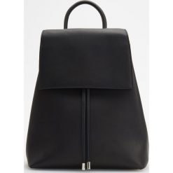 Plecak w minimalistycznym stylu - Czarny. Plecaki marki GEOLOGIC. Za 349.99 zł.