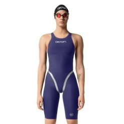 Kombinezon Z Nogawkami Akron Ultraskin Light Kneesuit – Fioletowy – Rozmiar 26. Fioletowe kombinezony AKRON, bez wzorów, sportowe, bez kołnierzyka, bez ramiączek. Za 5,306.05 zł.