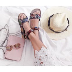 Sandały na korku - skóra naturalna - model 343 - kolor motyl (40). Białe sandały Zapato, bez wzorów, z jeansu, boho, bez obcasa, na płaskiej podeszwie, bez zapięcia. W wyprzedaży za 269.10 zł.