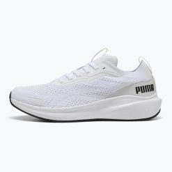 Buty do biegania PUMA Skyrocket Lite Engineered. Białe buty do biegania Puma, bez wzorów, bez zapięcia, do biegania. Za 189.99 zł.