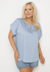 Niebieska Bluzka z Wiskozą Wiązana przy Dekolcie Dovarelle. Niebieskie bluzki Born2be, plus size, bez wzorów, z jeansu, eleganckie, bez kołnierzyka, plus size, bez ramiączek. W wyprzedaży za 38.24 zł.