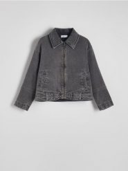 Jeansowa kurtka z kołnierzykiem - szary. Szare kurtki Reserved, l, bez wzorów, z denimu, bez kaptura. W wyprzedaży za 99.99 zł.