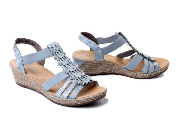 RIEKER 62436-12 blue, sandały damskie. Niebieskie sandały Rieker, bez wzorów, bez obcasa, na koturnie, bez zapięcia. Za 319.90 zł.