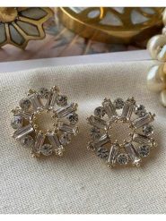 Luseera Pozłacane kolczyki-wkrętki z cyrkoniami rozmiar: onesize. Żółte kolczyki Luseera, z cyrkonią, pozłacane. Za 39.99 zł.