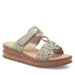 Klapki Rieker. Zielone klapki Rieker, bez wzorów, bez obcasa, bez zapięcia. Za 289.99 zł.
