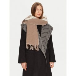 Szalik KARL LAGERFELD. Brązowe szaliki i kominy KARL LAGERFELD, bez wzorów. Za 649.99 zł.