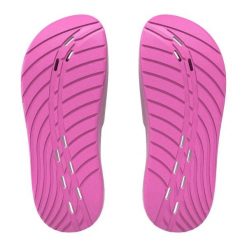 Klapki basenowe antypoślizgowe damskie Speedo Slides. Białe klapki Speedo, bez wzorów, z materiału, bez obcasa, bez zapięcia. Za 75.99 zł.