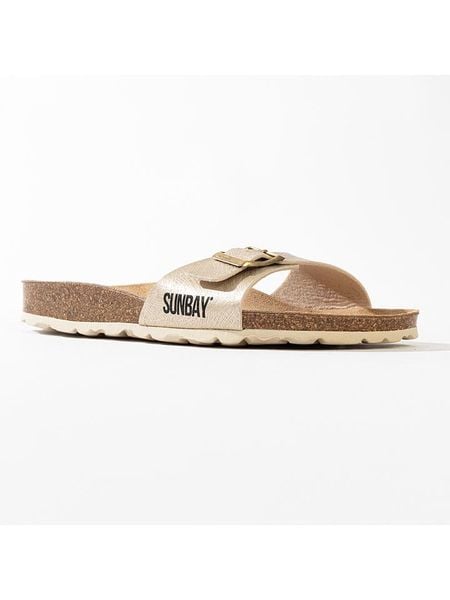 Sunbay Klapki "Jasmin" w kolorze złotym rozmiar: 37. Żółte klapki Sunbay, bez wzorów, ze skóry, klasyczne, z otwartym noskiem, bez obcasa, bez zapięcia. Za 164.95 zł.