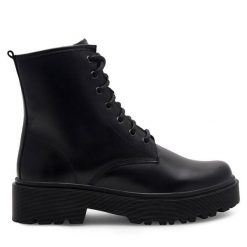 Trapery Lasocki. Czarne traperki Lasocki, bez wzorów, bez obcasa, bez zapięcia. Za 249.99 zł.