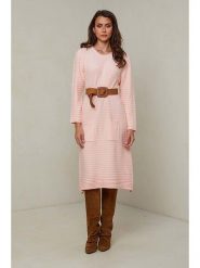 Joséfine Sukienka dzianinowa "Mahony" w kolorze jasnoróżowym rozmiar: L. Różowe sukienki Joséfine, na co dzień, l, bez wzorów, z dzianiny, bez kołnierzyka, bez ramiączek, midi, proste. Za 195.99 zł.