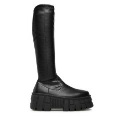 Kozaki Altercore. Czarne kozaki Altercore, bez wzorów, bez obcasa, na koturnie, bez zapięcia. Za 379.99 zł.