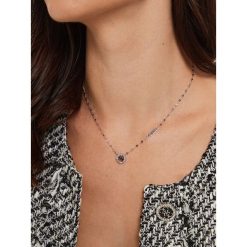 Naszyjnik Guess. Szare naszyjniki Guess, srebrne. Za 149.99 zł.