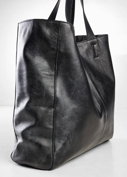 Torebka skórzana typu shopper XXL. Czarne shopper bag bonprix, bez wzorów, bez dodatków. Za 349.99 zł.