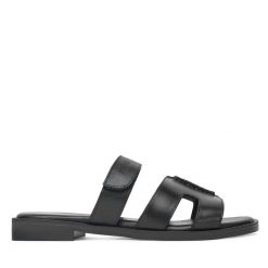 Klapki Lasocki. Czarne klapki Lasocki, bez wzorów, bez obcasa, bez zapięcia. Za 139.99 zł.