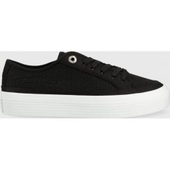 Tommy Hilfiger tenisówki Essential TH Mesh damskie kolor czarny. Czarne trampki Tommy Hilfiger, bez wzorów, z gumy, bez zapięcia. W wyprzedaży za 214.99 zł.
