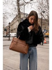 Maison héritage PARIS Skórzana torebka "Elara" w kolorze jasnobrązowym - 35 x 26 x 12 cm rozmiar: onesize. Brązowe torebki klasyczne maison héritage PARIS, bez wzorów, z materiału, przez ramię, bez dodatków. Za 347.99 zł.