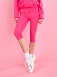 Legginsy sportowe Gym Hard - różowy. Czerwone legginsy Sinsay, bez wzorów, sportowe. Za 29.99 zł.