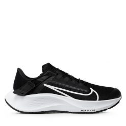 Buty do biegania Nike. Czarne buty do biegania Nike, bez wzorów, bez zapięcia, do biegania. Za 399.99 zł.