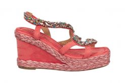 Sandały Laura Vita Marieo 13 Corail 202077, Różowy, Skóra ekologiczna - 41. Czerwone sandały LAURA VITA, bez wzorów, z gumy, eleganckie, bez obcasa, na koturnie, bez zapięcia. W wyprzedaży za 179.10 zł.