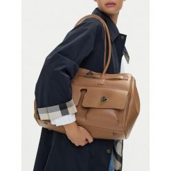 Torebka GINO ROSSI. Brązowe torebki klasyczne Gino Rossi, bez wzorów, bez dodatków. Za 399.99 zł.