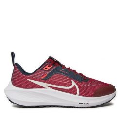 Buty do biegania Nike. Czerwone buty do biegania Nike, bez wzorów, bez zapięcia, do biegania. Za 359.99 zł.