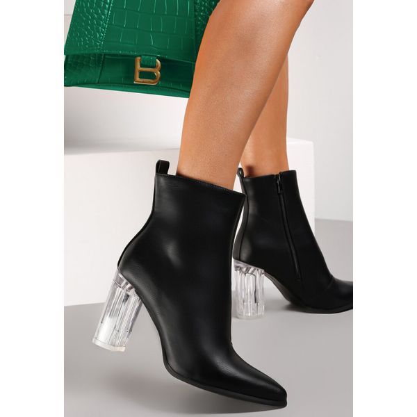 Czarne Botki Caedence. Czarne botki Renee, bez wzorów, z materiału, eleganckie, ze szpiczastym noskiem, bez obcasa, na obcasie, bez zapięcia. Za 39.99 zł.