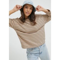 Tom Tailor sweter damski kolor beżowy lekki. Brązowe swetry Tom Tailor, l, bez wzorów, z bawełny, bez ramiączek. Za 209.99 zł.