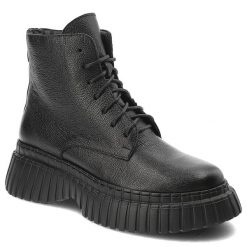 Czarne Botki Armodo Modne Obuwie Damskie. Czarne botki Armodo, bez wzorów, z materiału, eleganckie, przed kolano, bez obcasa, na platformie, bez zapięcia. Za 369.00 zł.