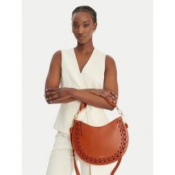 Torebka Coccinelle. Brązowe torebki klasyczne Coccinelle, bez wzorów, klasyczne, bez dodatków. Za 1,699.99 zł.