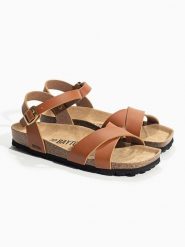 BAYTON Sandały "Vallado" w kolorze jasnobrązowym rozmiar: 38. Brązowe sandały Bayton, bez wzorów, klasyczne, z otwartym noskiem, bez obcasa, bez zapięcia. Za 115.95 zł.