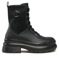 Botki Liu Jo. Czarne botki Liu Jo, bez wzorów, bez obcasa, na płaskiej podeszwie, bez zapięcia. Za 599.99 zł.