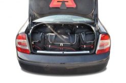 Torby Do Bagażnika Skoda Superb Limousine 2001-2008 5Szt Kjust. Czarne torby podróżne KJUST, bez wzorów, z kauczuku. Za 1,546.00 zł.