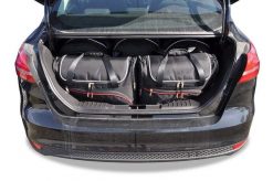 Torby Do Bagażnika Ford Focus Limousine 2011-2018 5Szt Kjust. Czarne torby podróżne KJUST, bez wzorów, z kauczuku. Za 1,515.00 zł.