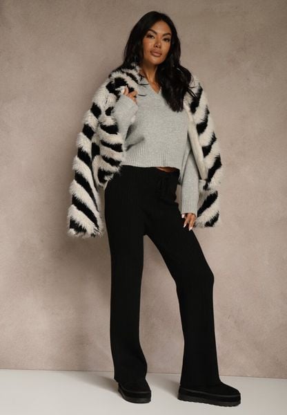 Czarne Szerokie Spodnie z Wełną High Waist z Prążkowanego Materiału Reinna. Czarne spodnie materiałowe Renee, bez wzorów, z jeansu, casualowe, z podwyższonym stanem. Za 69.99 zł.
