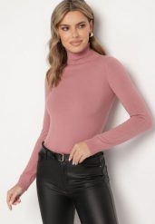 Ciemnoróżowy Klasyczny Golf z Modalem i Wiskozą Linnoriela. Czerwone swetry Born2be, uniwersalny, bez wzorów, z wiskozy, eleganckie, bez ramiączek. W wyprzedaży za 42.49 zł.