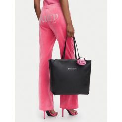 Torebka Juicy Couture. Czarne torebki klasyczne Juicy Couture, bez wzorów, bez dodatków. Za 439.99 zł.