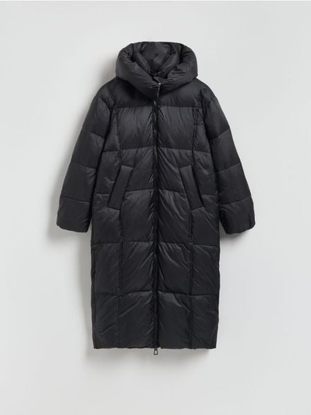 Puchowa kurtka z kapturem - czarny. Czarne kurtki Reserved, l, bez wzorów, z puchu, z kapturem. Za 599.99 zł.