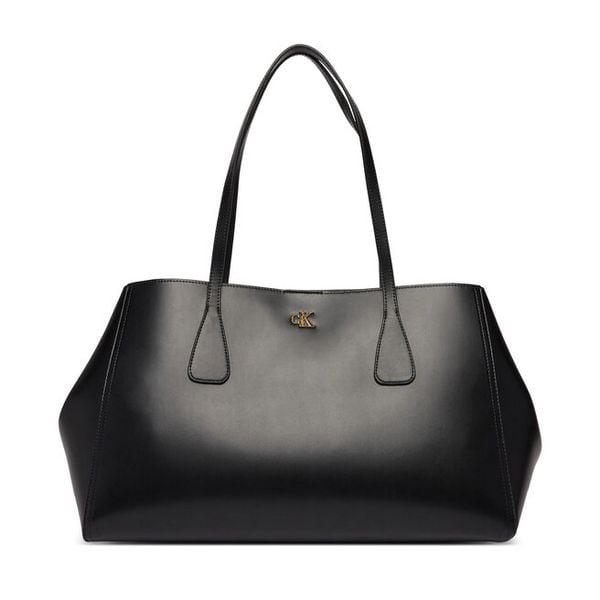 Torebka Calvin Klein. Czarne shopper bag Calvin Klein, bez wzorów, bez dodatków. Za 749.99 zł.